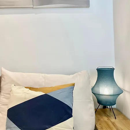 Charm Favoriten Apartment *
