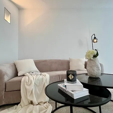 Apartment Luxury Living - 1130 *