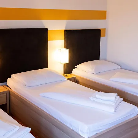 Lenas Donau Hotel 3*