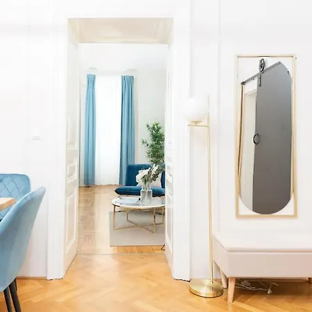 Very Spacious Close To Akh * Vienna