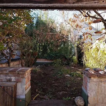 Big Garden Apartment, 10 Minutes To U4 And U6 Apartment