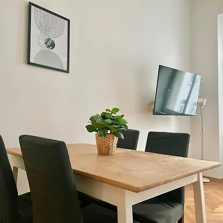 Sunny Central Apartment Wien