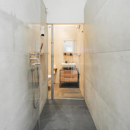 Classy Premium Studio With Free Parking *