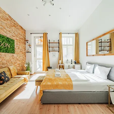 Classy Premium Studio With Free Parking