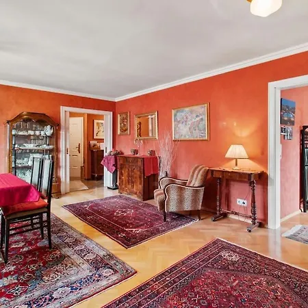 110 M2 3 Bedroom With Cathedral View *