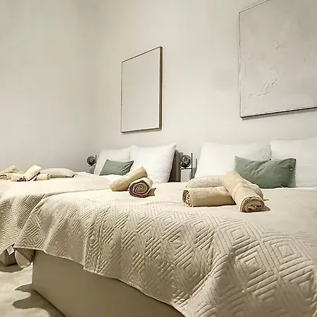 Close To Metro, 10 Minutes To Mariahilferstrasse Apartment *