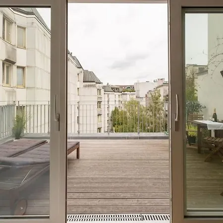 Amazing Terrace, Close To Viennas Biggest Shopping Street