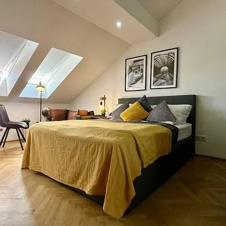 Designer Apartments, 2 Min To U1 Reumannplatz *