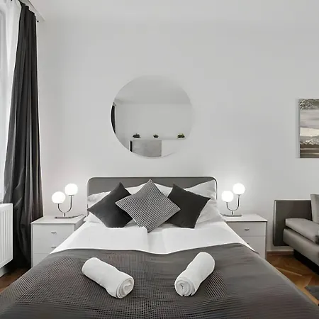 Apartment Apartment, Central, 2 Min To U1 Keplerplatz