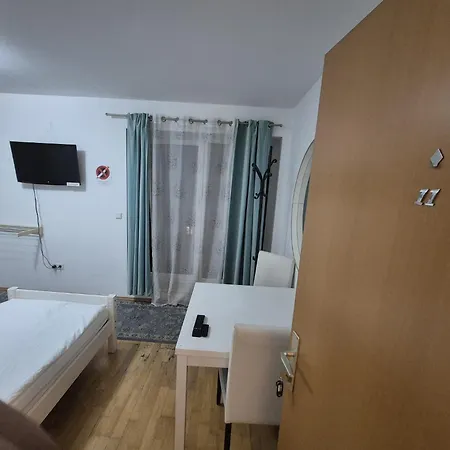 Nr 11 * Vienna