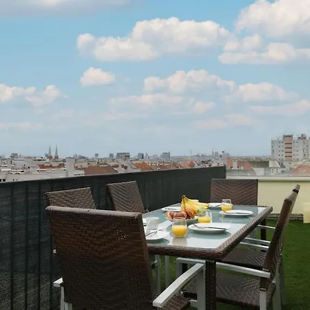Exclusive 2-bedroom Loft With Scenic Rooftop Views Apartment Vienna