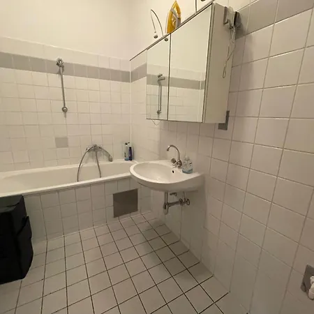 Fuer 4 Personen In 1180 Vienna