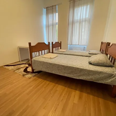 Fuer 4 Personen In 1180 * Vienna