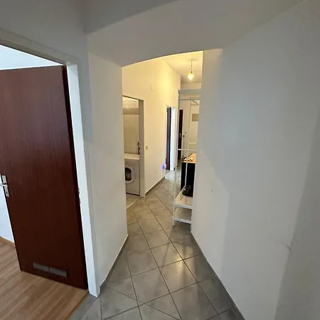 Fuer 4 Personen In 1180 Vienna