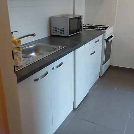 Fuer 4 Personen In 1180