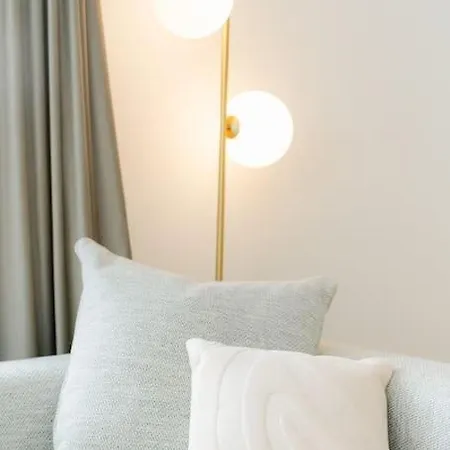 Hip Perfect For 4 Or 6, Great District, Metro