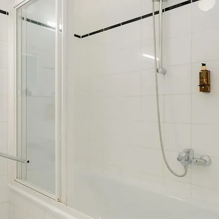 Apartmán Hip Perfect For 4 Or 6, Great District, Metro *