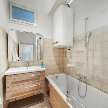 Apartment Gemuetliche 2-zimmer Im Herzen Wiens *
