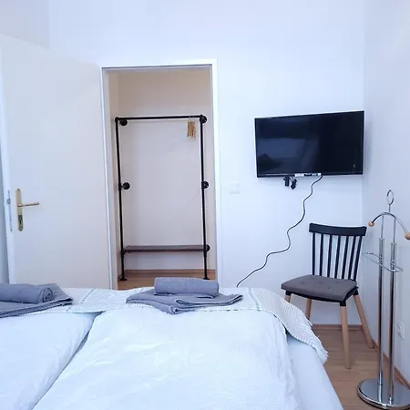 Apartment 3 Bedrooms - 72sqm - 15 Min. Center