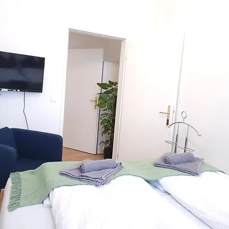 Apartment 3 Bedrooms - 72sqm - 15 Min. Center *