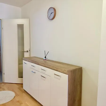 Spacious 90m2 Maisonette With Free Parking Apartmán *