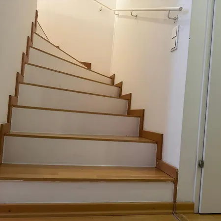 Spacious 90m2 Maisonette With Free Parking