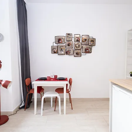 Apartment Market Retreat Near Hbh