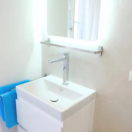 Design One Bedroom In Apartment