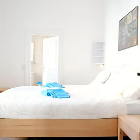 Design One Bedroom In Vienna