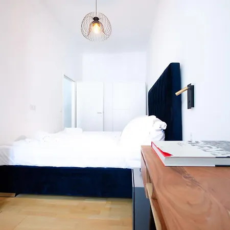 Charming Historical Near Centre Vienna