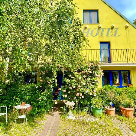 Gaestezimmer Puzwidu *