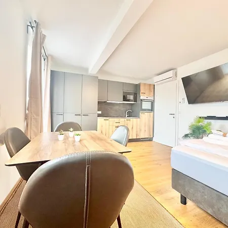 Apartment Gemuetliche Mit Balkon Vienna