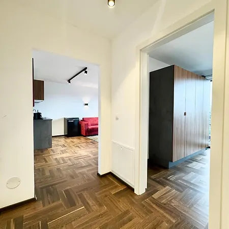 Mit Balkon * Vienna