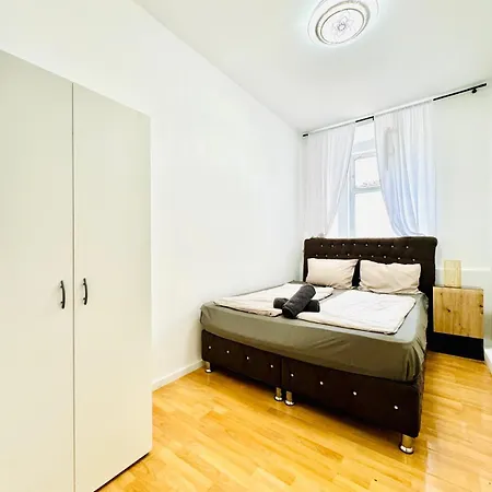 Comfy In A Shared Apt, 8min To Rathausplatz Viena