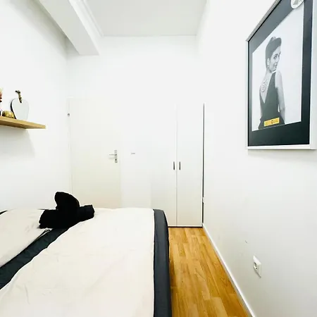 Comfy In A Shared Apt, 8min To Rathausplatz * Viena