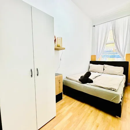 Comfy In A Shared Apt, 8min To Rathausplatz Apartamento *