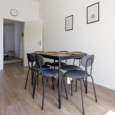 Grosszuegiges City-apartment * Vienna