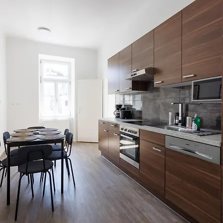 Grosszuegiges City-apartment * Vienna