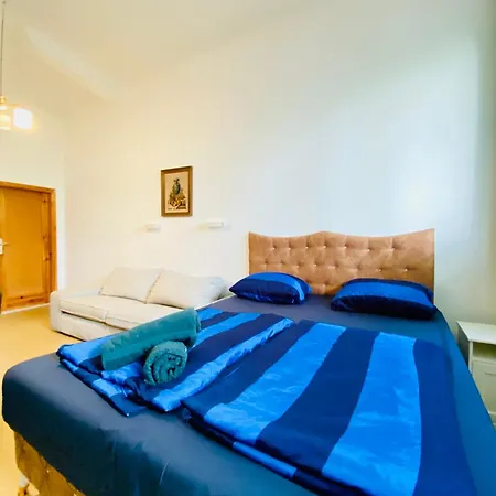 Apartmán Affordable Central Rooms, 10-min To Lugner City Vídeň