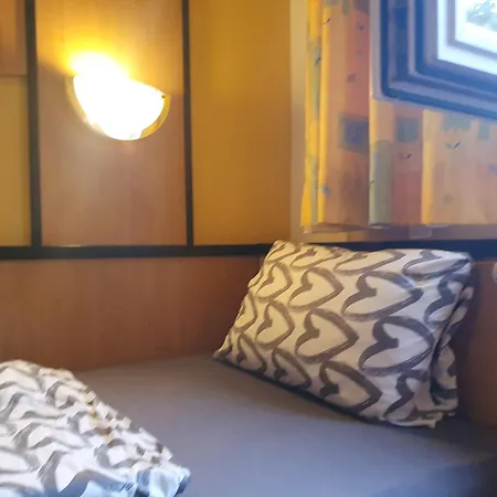 Apartmán Affordable Central Rooms, 10-min To Lugner City Vídeň