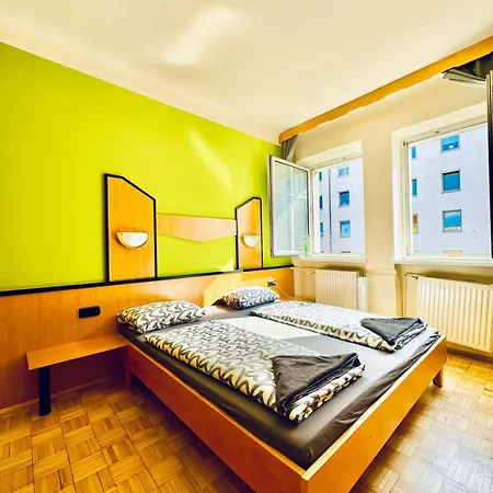 Apartmán Affordable Central Rooms, 10-min To Lugner City