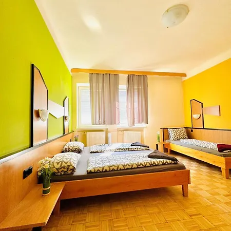 Affordable Central Rooms, 10-min To Lugner City Apartmán *
