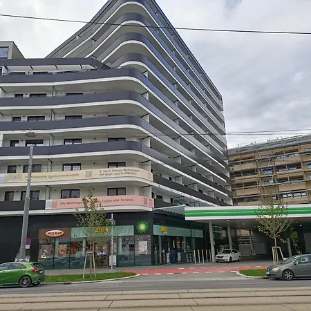 Hauptbahnhof Flat At Train Station Apartment *