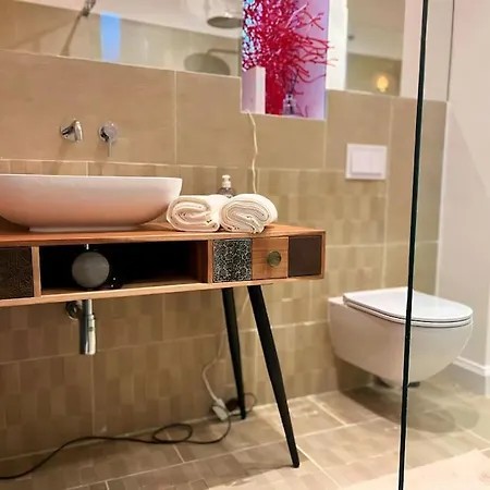 Apartment Helle Erdgeschosswohnung, Nahe Zentrum Und Schoenbrunn Vienna