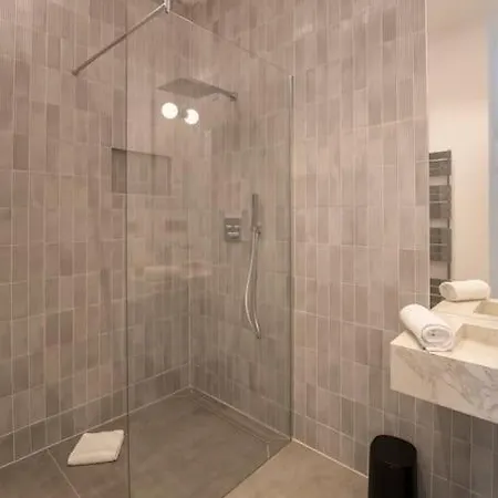 Jutta Levestate Apartment *