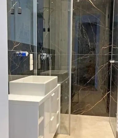 Apartamento 2 25 *