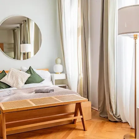 Apartment, Two Metro Stations To Hauptbahnhof *