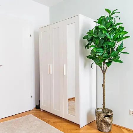 Apartment Apartment, Two Metro Stations To Hauptbahnhof *