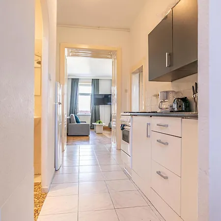 Lovely Shared At Prime Location For Longstays Apartment *