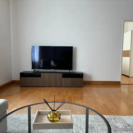 Cozy 2-bedroom Retreat Near Subway And Center Apartment Vienna